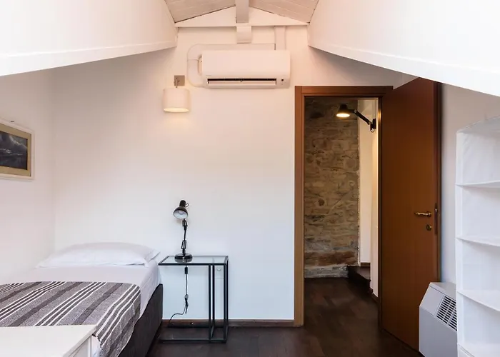 Palazzo Del Pero Luxury Attic - Bymyhomeincomo Apartman
