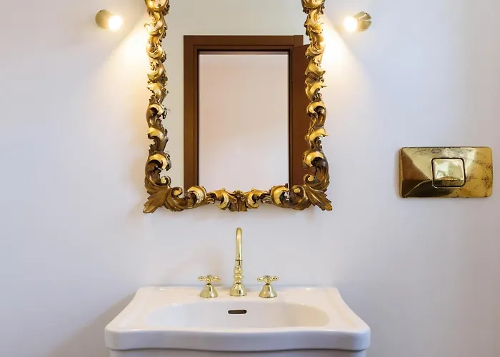 Palazzo Del Pero Luxury Attic - Bymyhomeincomo *