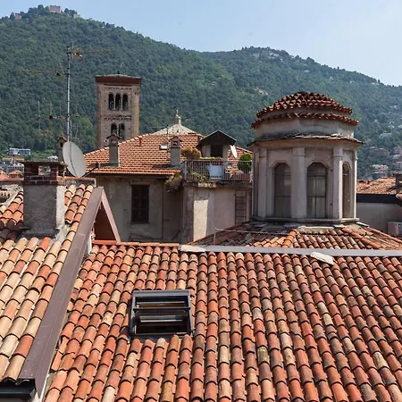 Palazzo Del Pero Luxury Attic - Bymyhomeincomo * Como