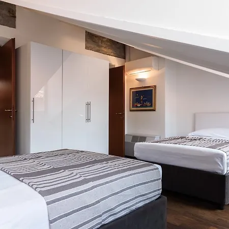 Palazzo Del Pero Luxury Attic - Bymyhomeincomo Como