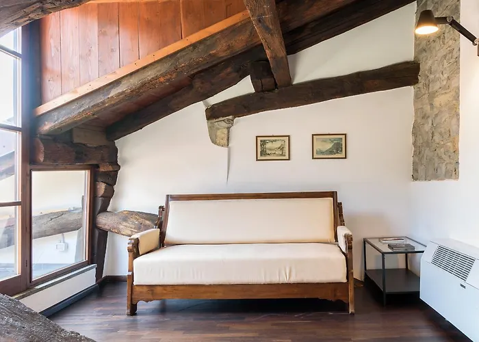 Palazzo Del Pero Luxury Attic - Bymyhomeincomo *
